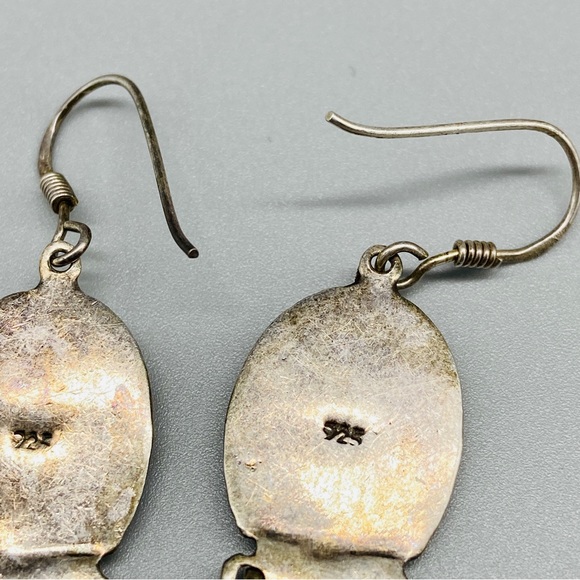 Vintage Sterling Silver Earrings Southwest Style with Shield & Feathers - Picture 7 of 10